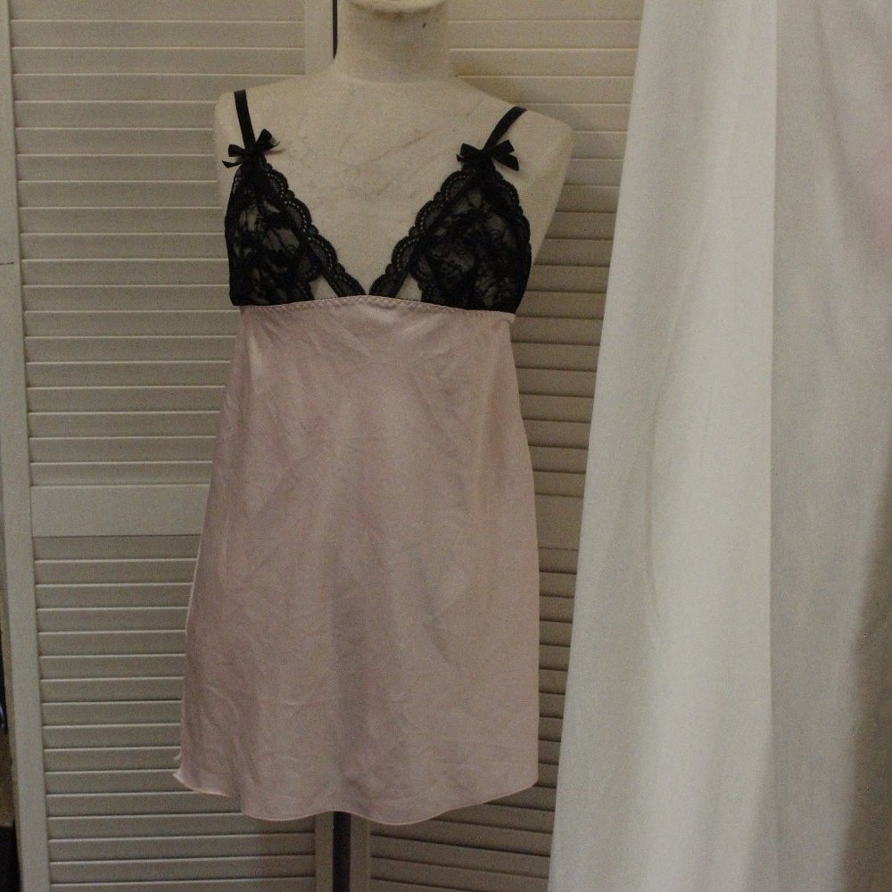 Victoria's Secret Nighty sz M